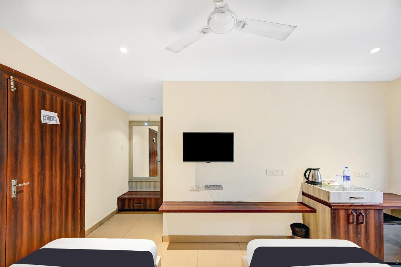 Hotel Townhouse Oak Pentagon Residency Bhubaneswar Exterior foto